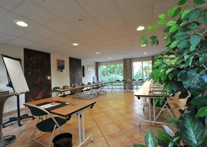 Hotel The Originals City, Costieres