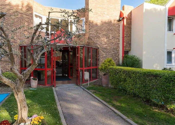 Hotel The Originals City, Costieres Nîmes