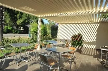 The Originals City, Costieres