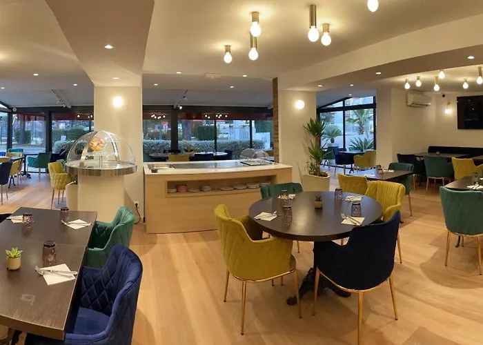 Hotel The Originals City, Costieres