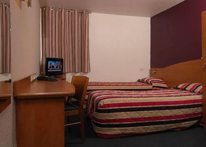 The Originals City, Costieres